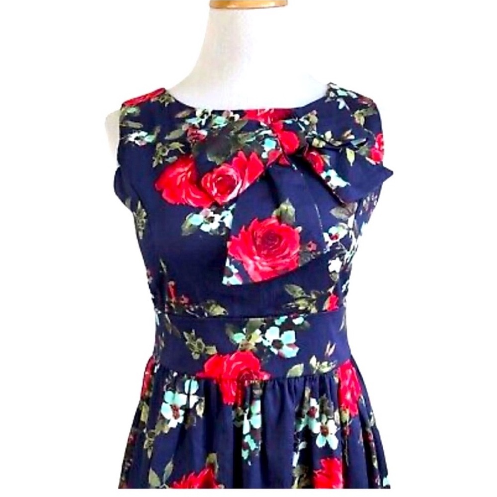 ModCloth Pennsylvania Blossom Floral Dress 1X - Picture 2 of 9